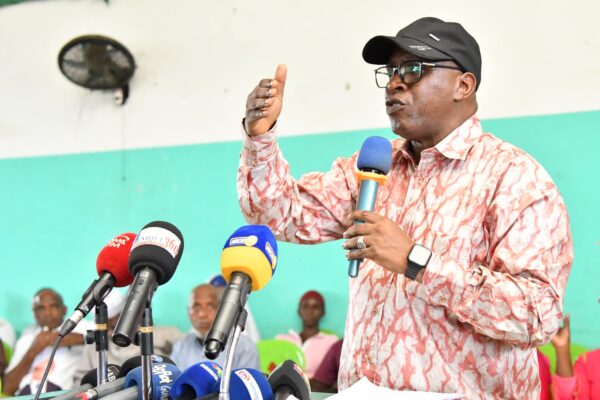 Fodé Oussou avertit le colonel Doumbouya au sujet de Bogola et Cie : ‘’Méfiez-vous de ces gens-là parce qu’ils ne peuvent pas vous aider’’