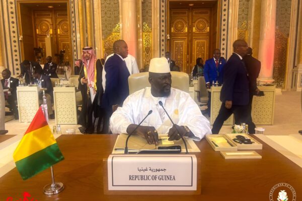 Sommet Arabie saoudite-Afrique : ‘’Ce fut l’occasion de tisser des partenariats prometteurs pour la Guinée’’, selon le colonel Doumbouya