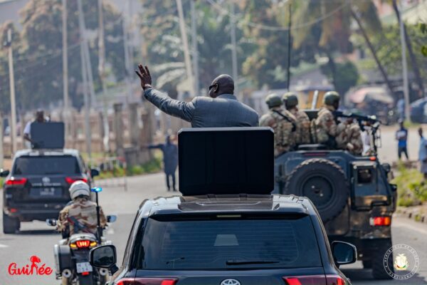 Badra Koné au colonel Doumbouya : ‘’Il ne suffit pas d’avoir des gens sur l’autoroute, de l’aéroport jusqu’au Palais, pour croire qu’on est aimé’’