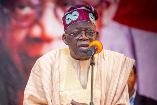 Coup d’Etat au Niger : Bola Tinubu donne la ‘’priorité aux négociations diplomatiques’’ pour le ‘’bien-être du peuple’’