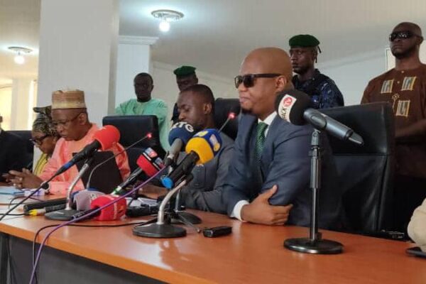 Charles Wright passe la main à Yaya Kairaba Kaba et s’adresse aux nouveaux arrivants dans le gouvernement : ‘’Vous n’allez pas regretter’’