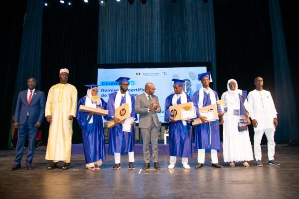 Sortie de la 12ᵉ promotion des élèves-maîtres » L’éducation doit constituer le socle d’une société juste, équitable et solidaire » SELON MOUSTAPHA GUIRASSY